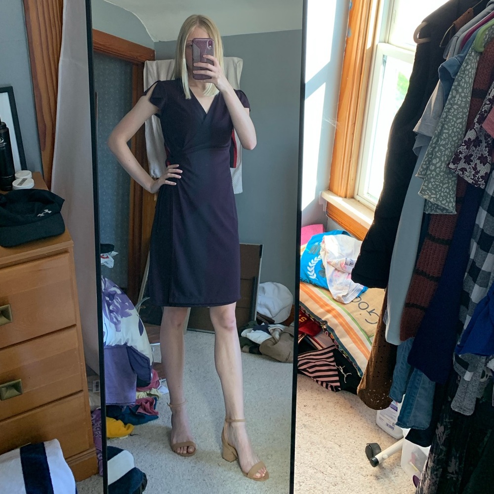 Size MD purple wrap knee length dress worn once!